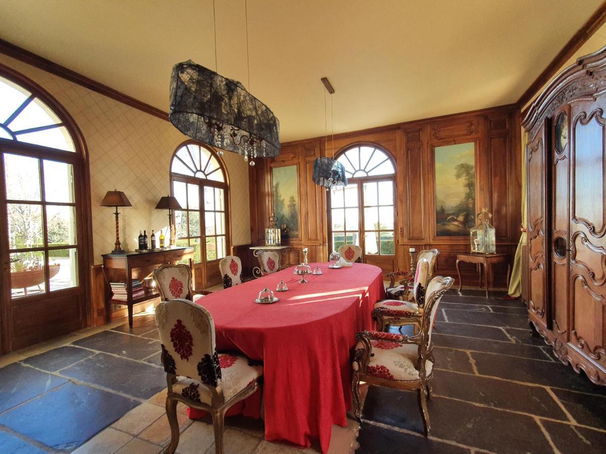 Chateau De Lussac Lussac  Екстериор снимка
